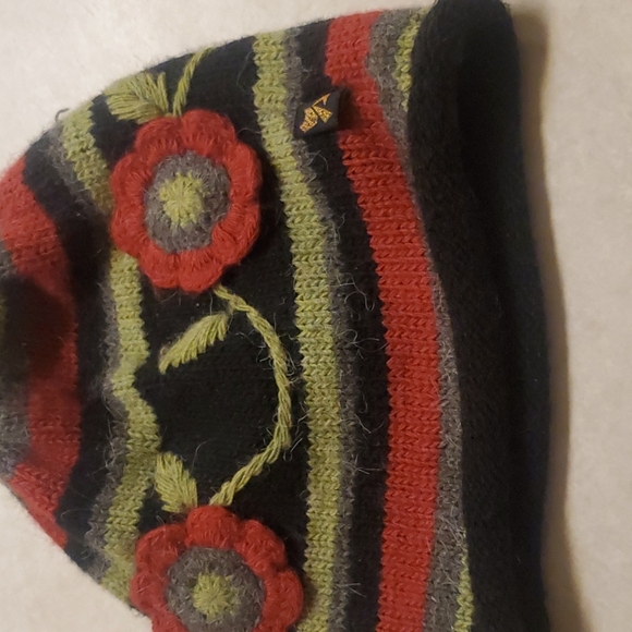 Peruvian Trading Co. Handmade Virgin Acrylic Hat - Picture 2 of 7